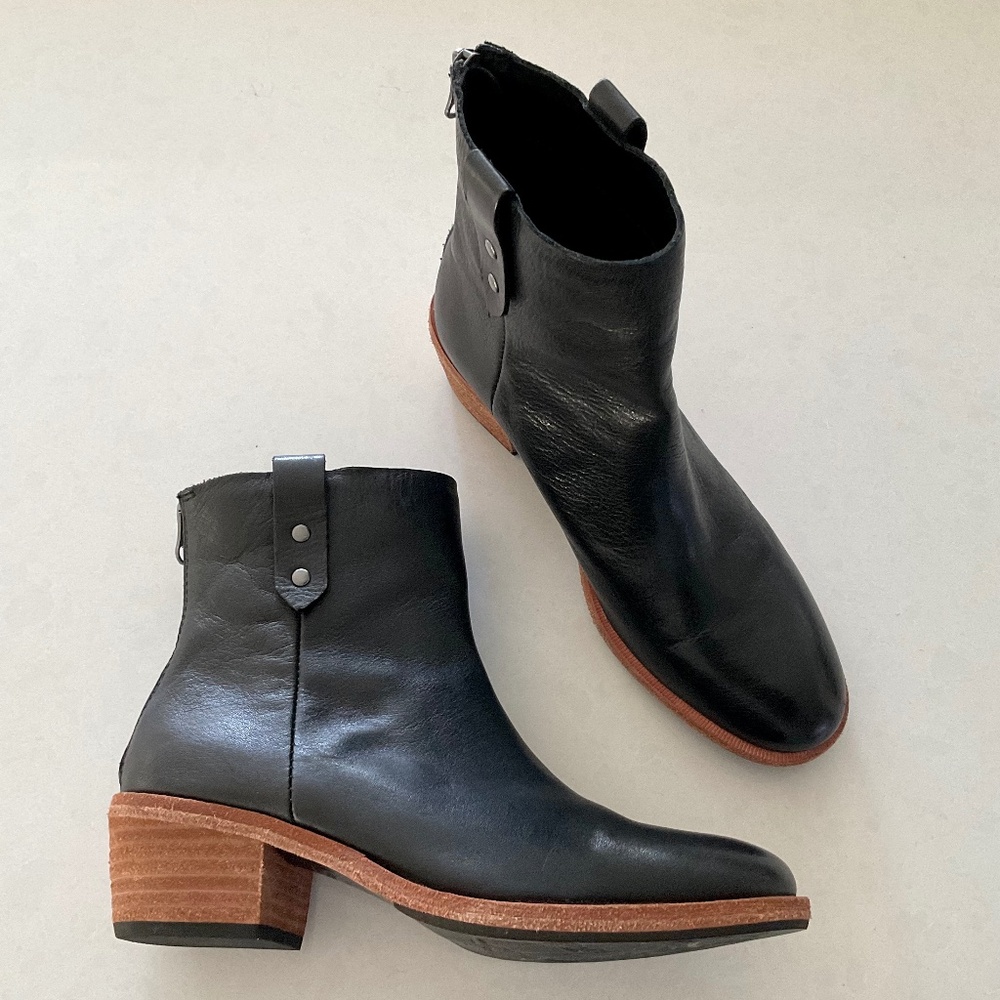 KORK-EASE Kayden Booties Black Leather Size 6 LIKE NEW